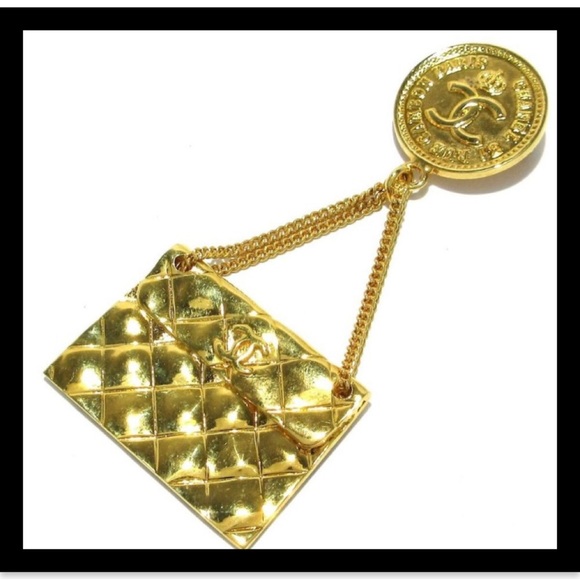 Chanel purse pin